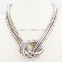 Made in China Novo Design Personalizado Knotted aço inoxidável Snake Chain Necklace Europeu